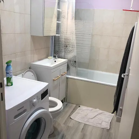 Appartement Lisieux Calme Tres Bien Equipe Exterior foto