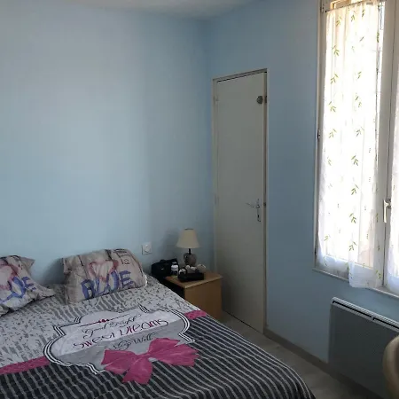 Appartement Lisieux Calme Tres Bien Equipe Exterior foto